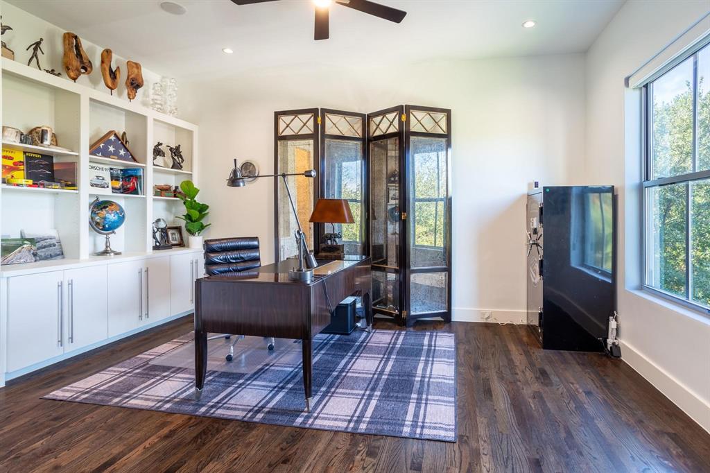 Pecan Plaza - Residential