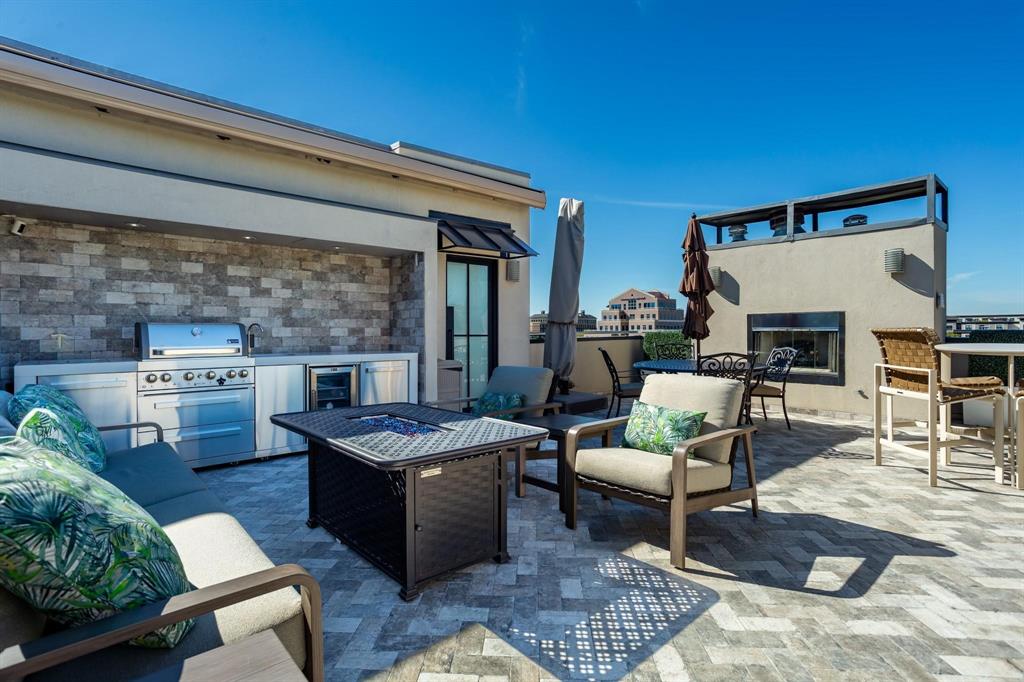 Pecan Plaza - Residential