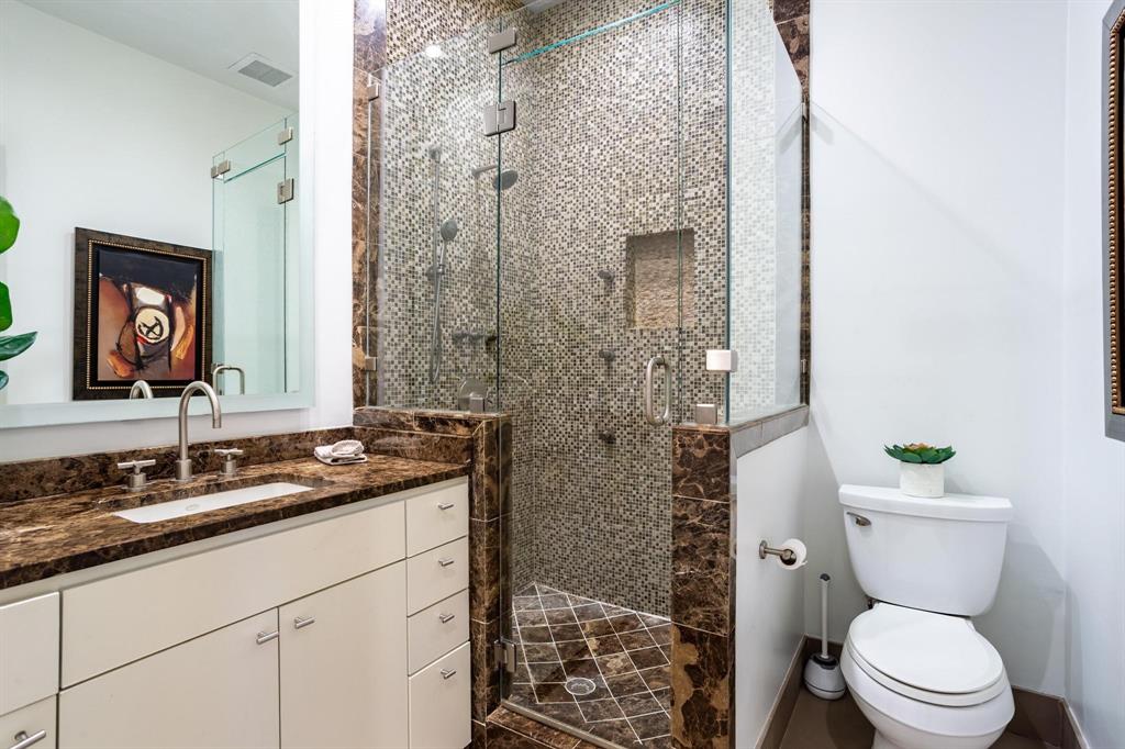 Pecan Plaza - Residential