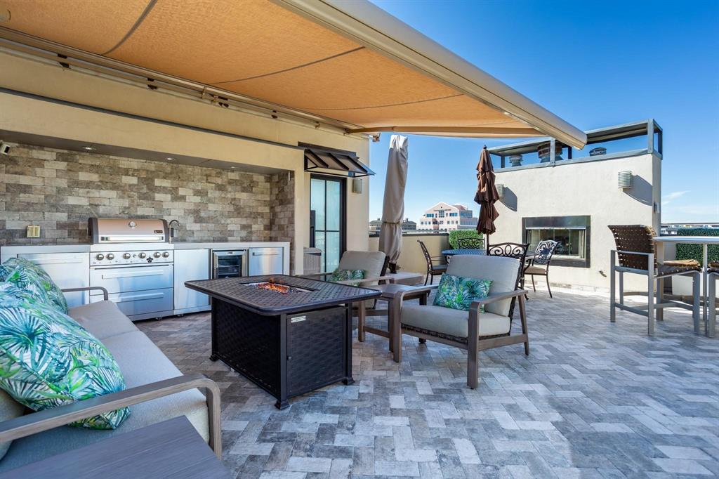 Pecan Plaza - Residential