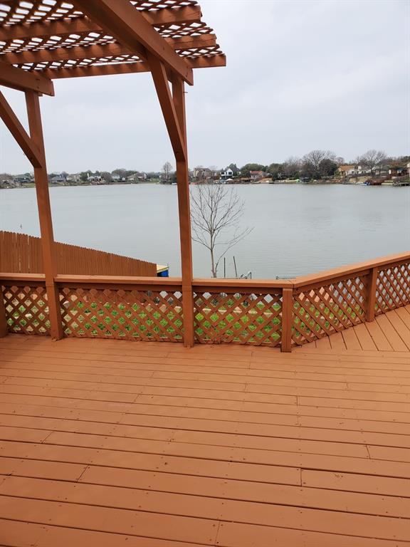 Photo of 1211 Lakeshore Drive, Irving, TX 75060 (MLS # 21320847)