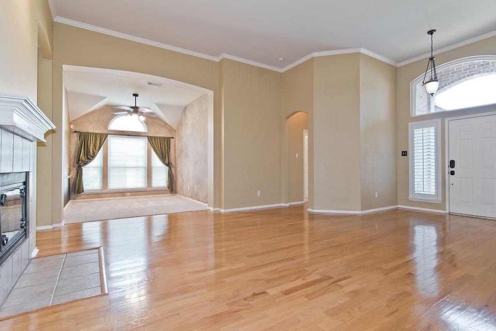 3700 Villanova Drive