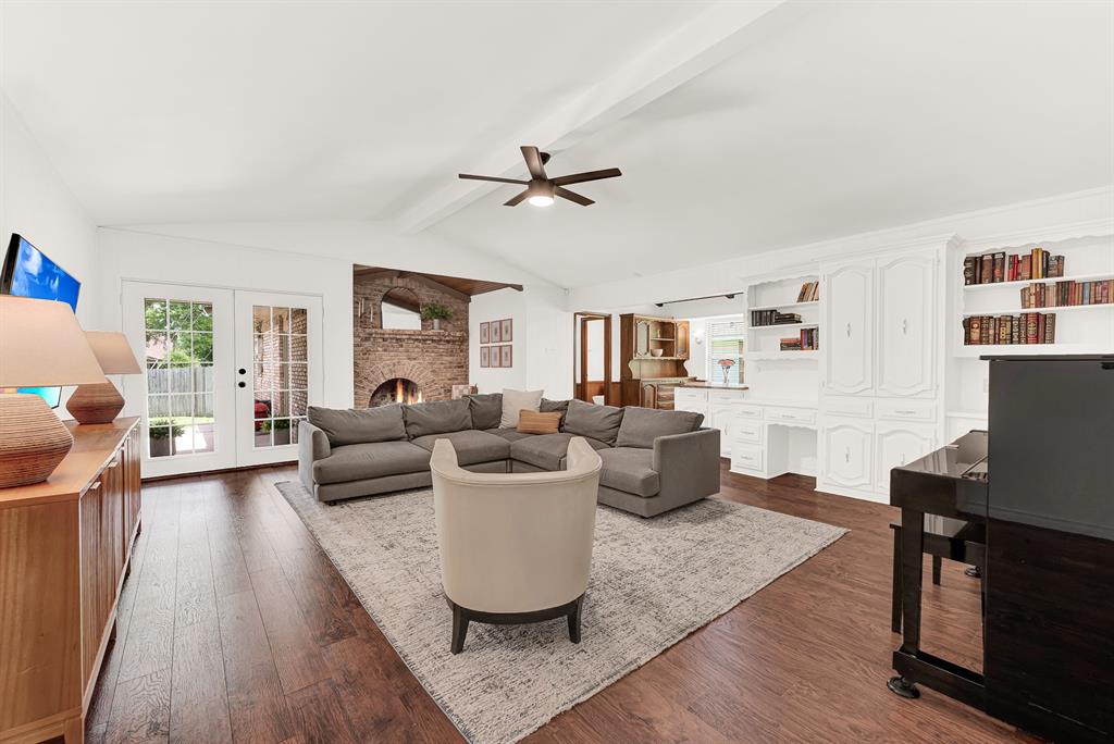 2814 Forest Grove Drive