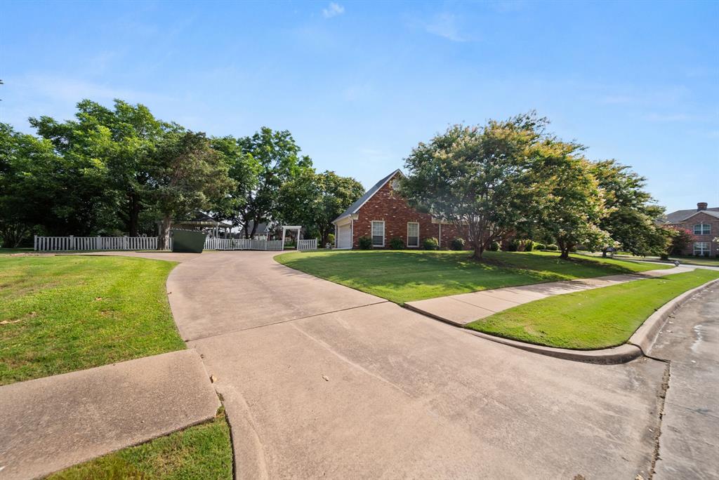 1204 Lakeridge Drive