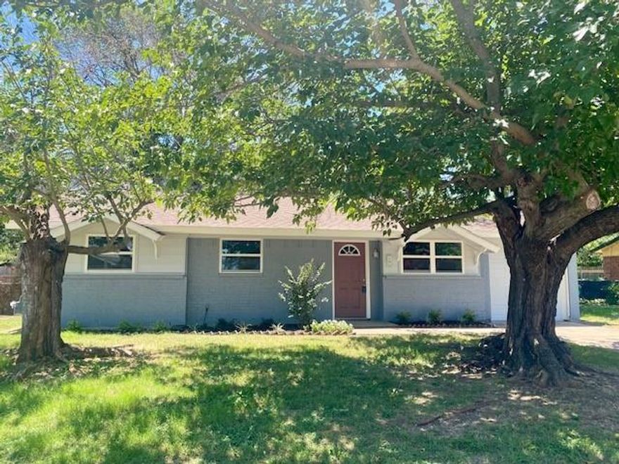 Attention Self Employed, Entrepreneurs, Credit Challenged  Buyers and Those Turned Down By the Banks!
Lease Option- EZ Qualify

Birdville ISD, 10 minutes from Downtown Fort Worth

4916 Tracy Dr Fort Worth, Tx 76117

Terms:
- Price: $289,900
-Down: $10,000
-Monthly: $2,250
-Rent Credit-Concession $300 per month

Overview:
Property Type: Single Family Home
Bedrooms:  4
Bathrooms: 2
Home Size: 1477 Sq Ft
Garage : 1

Recently Remodeled
With Our lease purchase program we help you Own this home within 12 months!
Like New Condition. Rare opportunity to buy a 4 bedroom home in a single story open plan that has been completely renovated. New Exterior and Interior Paint. New upgraded vinyl  floors, New Doors, New bathroom vanities, New custom tile in both baths, New fixtures, New HVAC, New Gas Water Heater, New Dishwasher, New Disposal, New Gas ComboRange Oven and Exhaust, New underground plumbing.Plus comes with Refrigerator, Washer and Dryer. The 4th bedroom can be an additional family room and comes with it's own Mini Split. Close to everything, short 10-15 minute drive to downtown Ft Worth and major employers with plenty of shopping and dining.