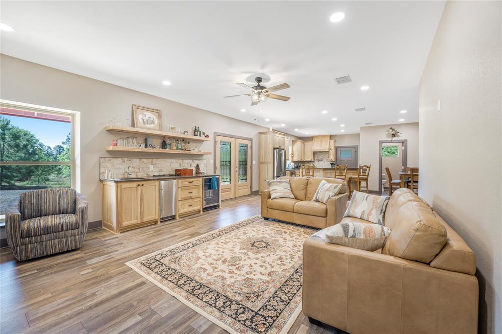 (R15_A) RURAL NEIGHBORHOOD RISD CLASS A - Farm