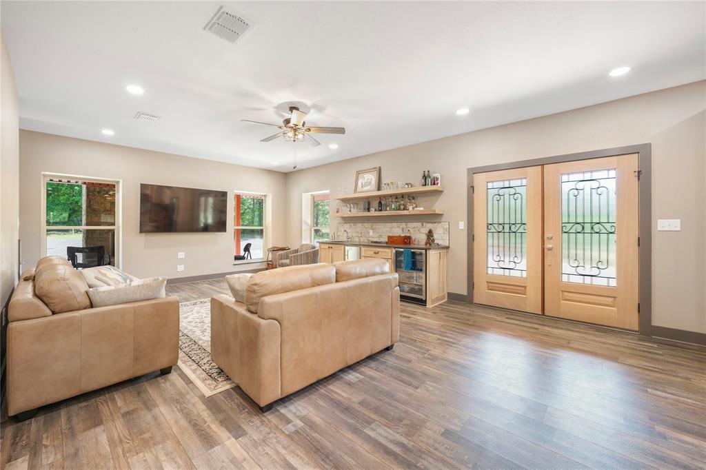 (R15_A) RURAL NEIGHBORHOOD RISD CLASS A - Farm