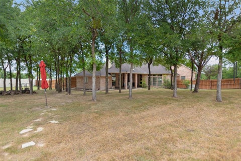 Tiny photo for 100 Parker Oaks Lane, Weatherford, TX 76087 (MLS # 21341236)