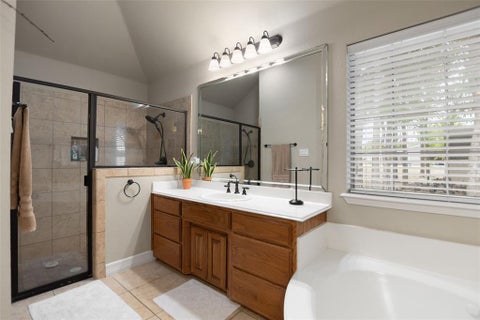 Tiny photo for 100 Parker Oaks Lane, Weatherford, TX 76087 (MLS # 21341236)