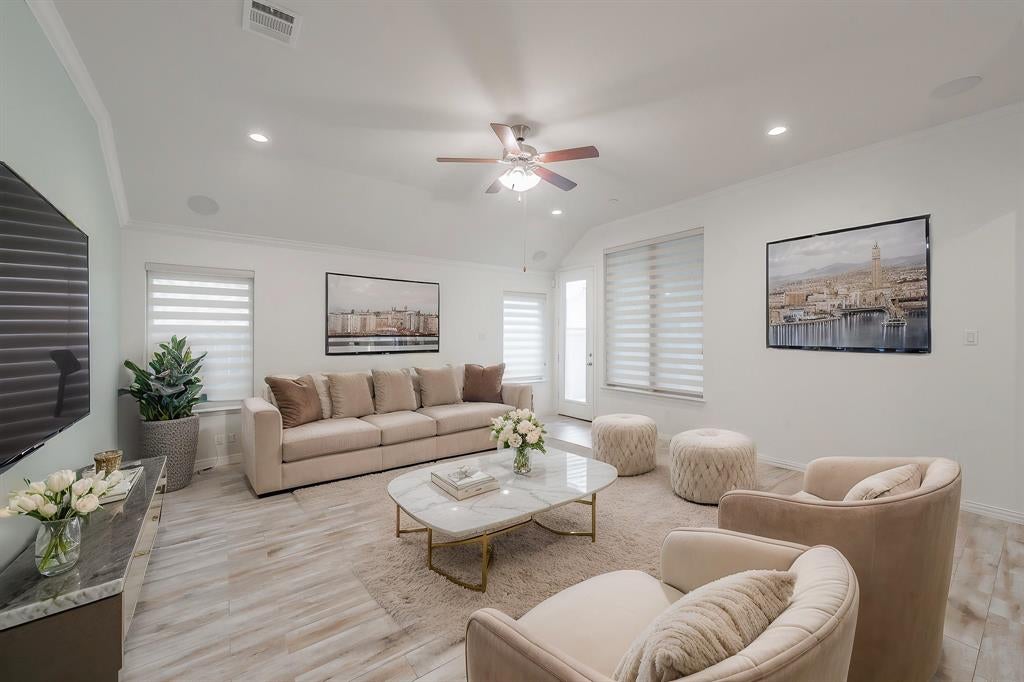 612 Rawlins Lane