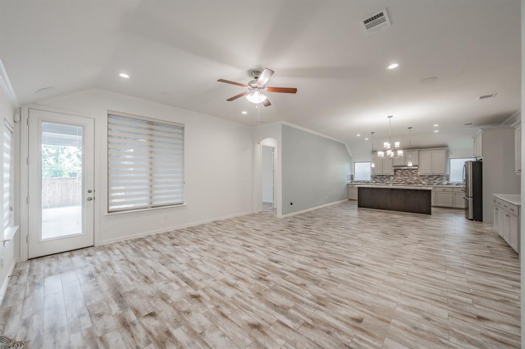 612 Rawlins Lane