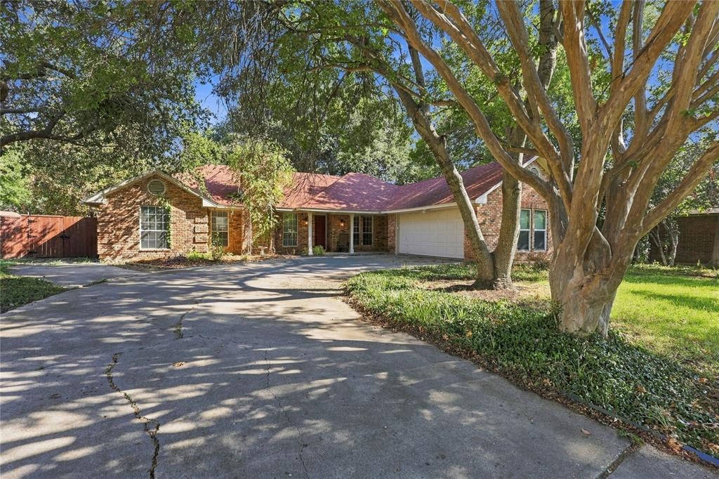 1309 Oxford Lane