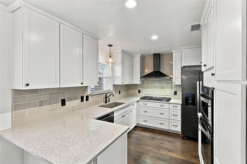 1309 Oxford Lane