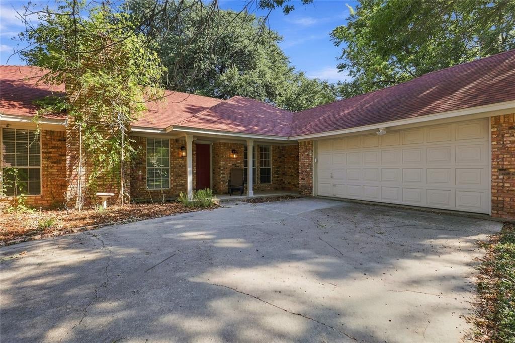 1309 Oxford Lane