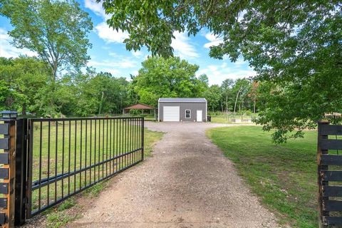 A home in Wills Point