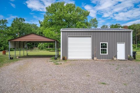 A home in Wills Point