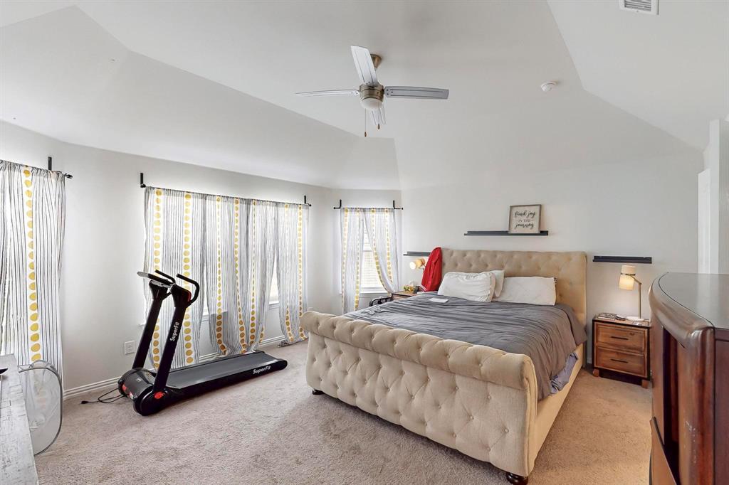 2613 Maple Leaf Drive