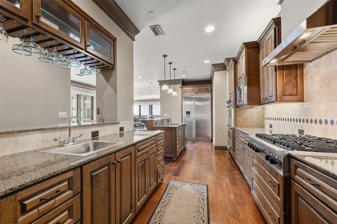 Tiny photo for 501 Samuels Avenue #230, Fort Worth, TX 76102 (MLS # 21155399)