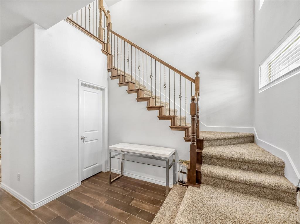 10415 Lone Star Way