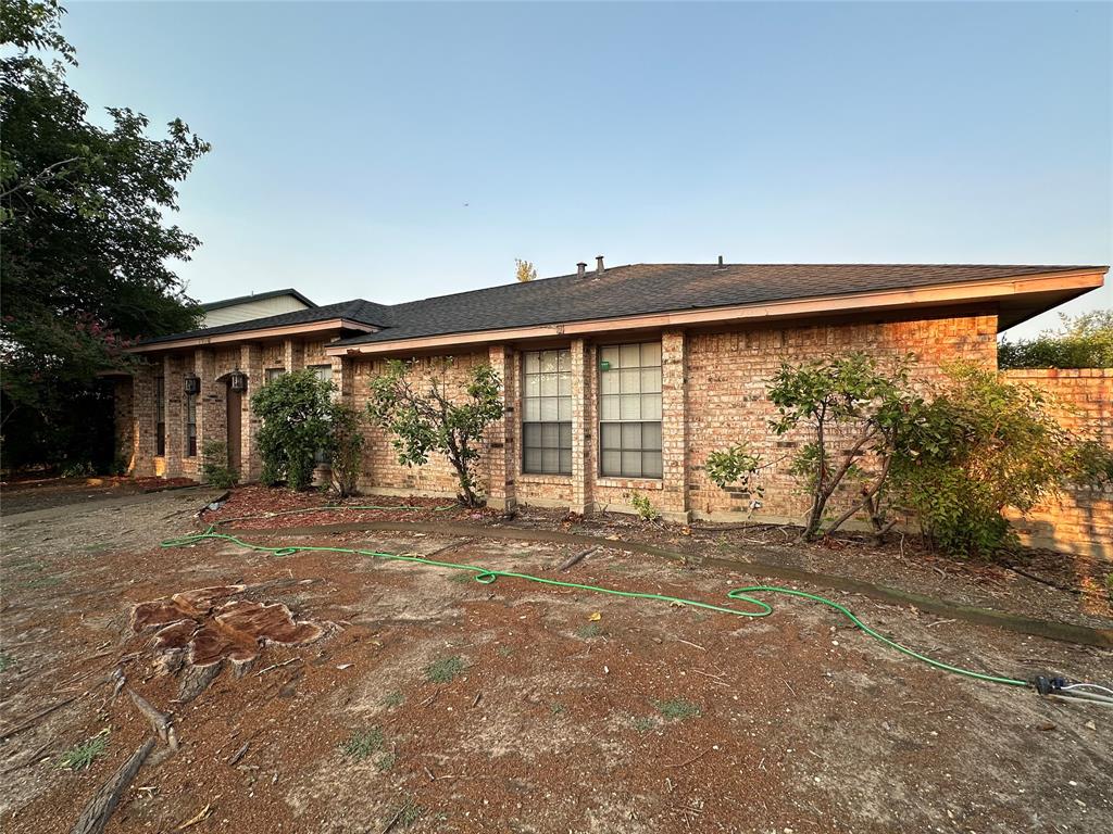 1900 Vista Oaks Drive