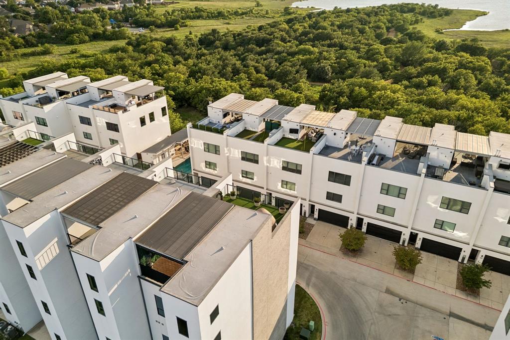 4948 Blaynes View