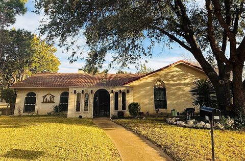 807 Middle Run Duncanville TX 75137