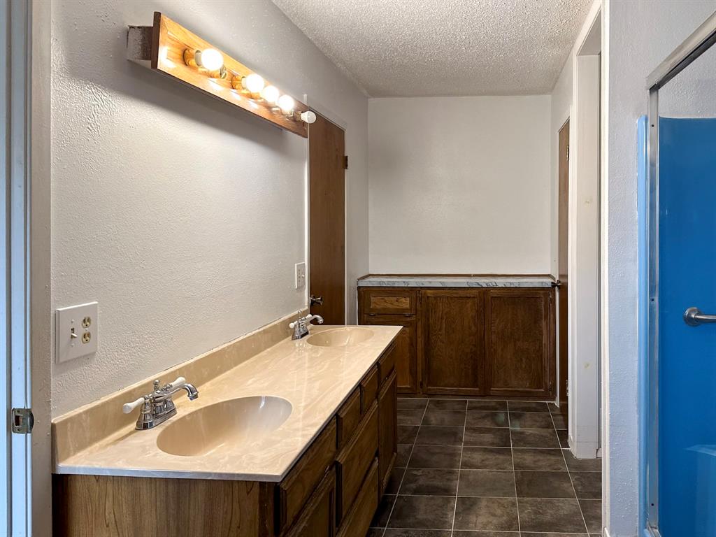 Alvarado Oaks - Residential