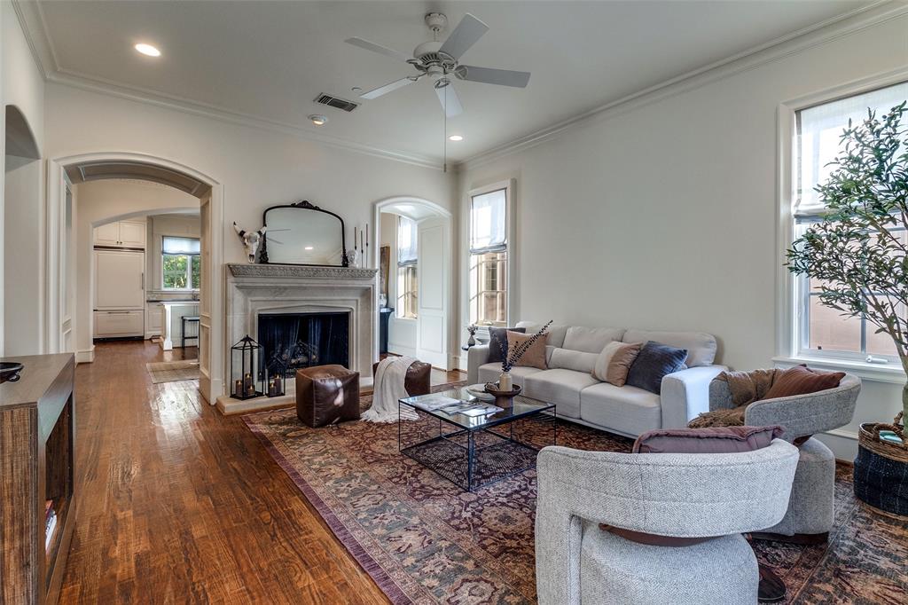 Highland Gates On Katy Trail Condo - Residential