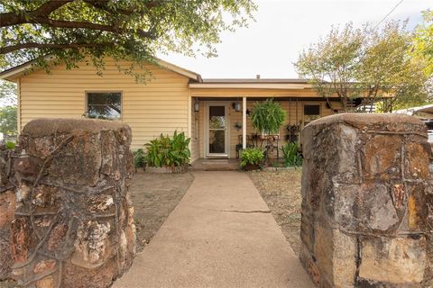 616 Arch Street Baird TX 79504