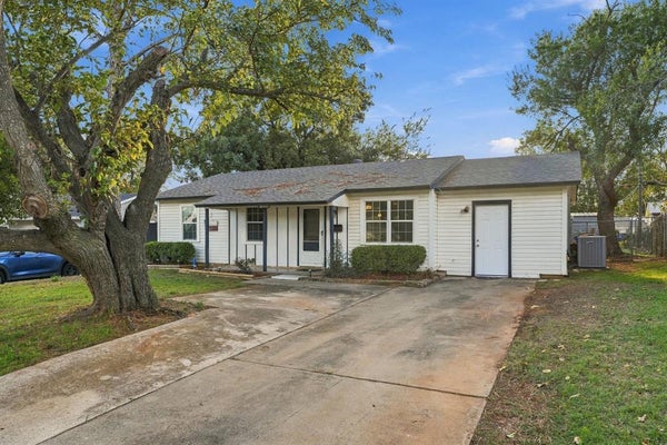 1005 BLANCO DR, EULESS, TX 76039 - Image e32cfcf2410f24a3bc423e820fa844bd/3519647767
