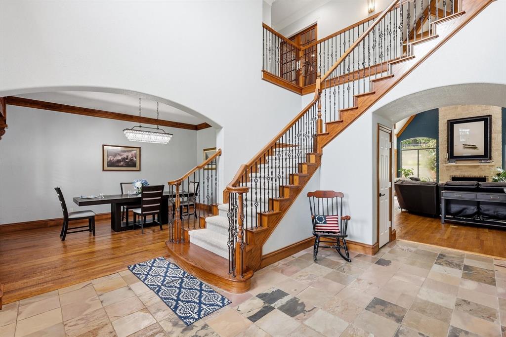 686 Knob Hill Court