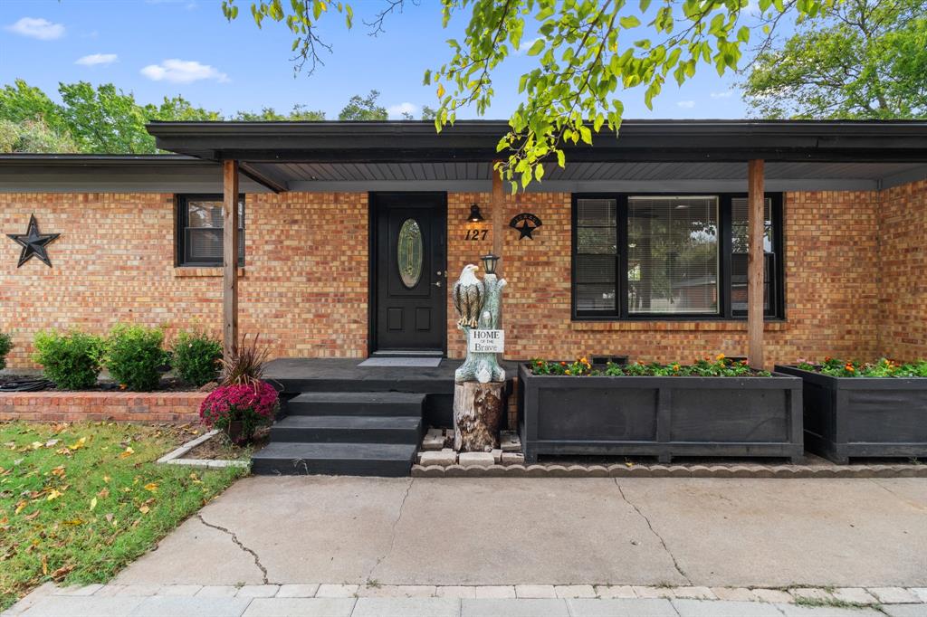 127 W Cedar Street