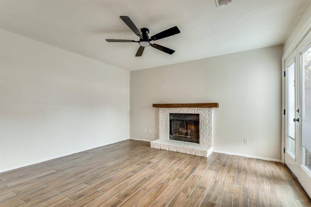 Wellington Place I Condos - Residential