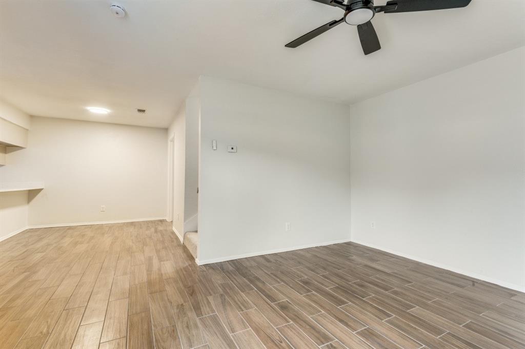 Wellington Place I Condos - Residential