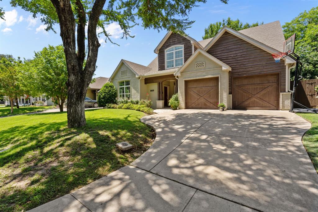 809 Edgefield Road