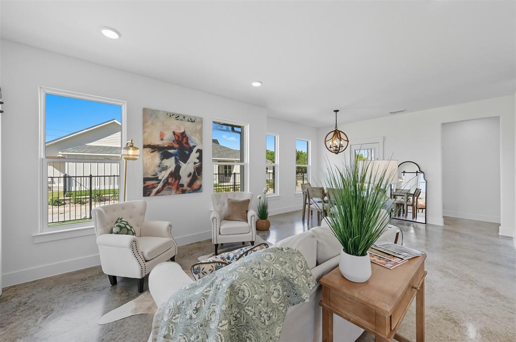 The Residences of Cardinal Woods - Residential Lease