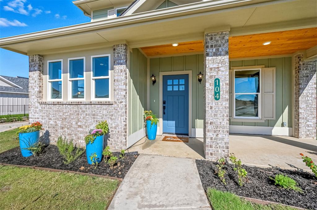 The Residences of Cardinal Woods - Residential Lease