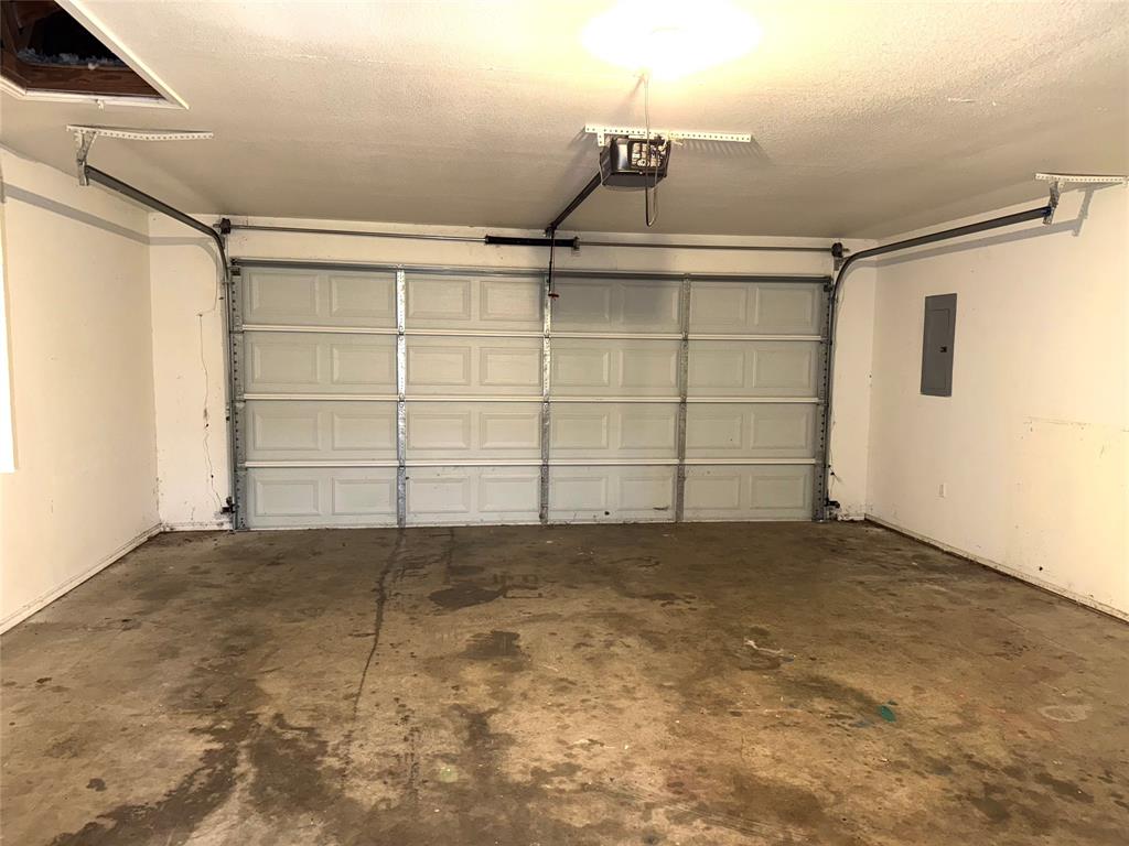 Abst 29 yr 45 W Byers - Residential