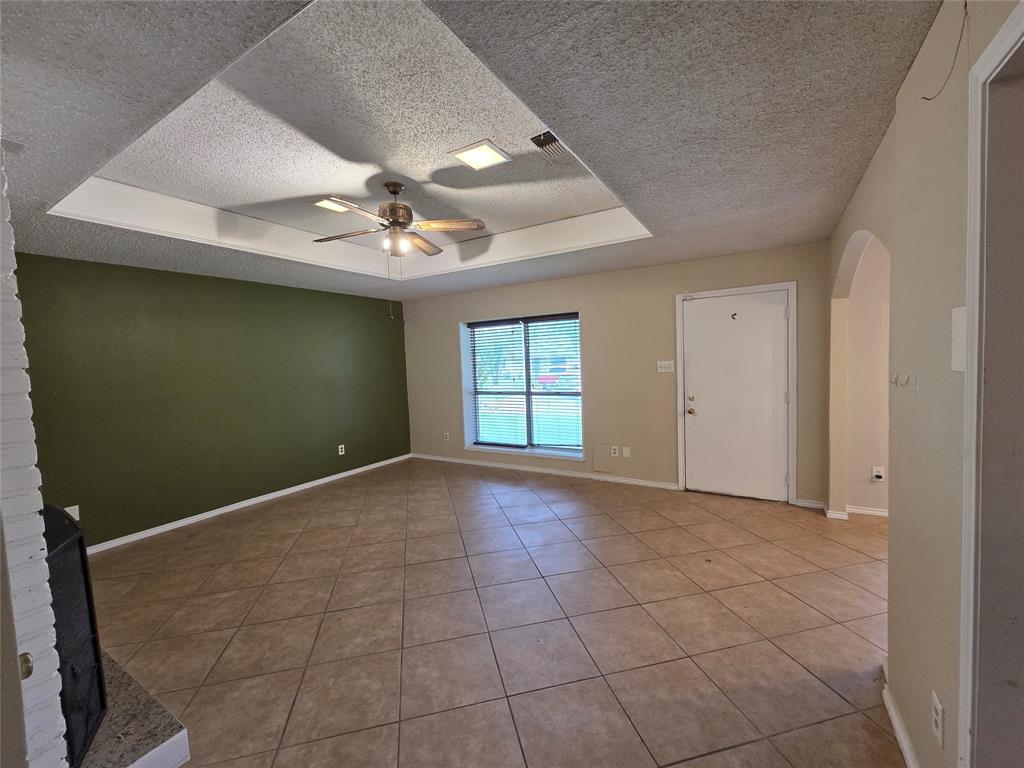 1613 S Bent Tree Trail