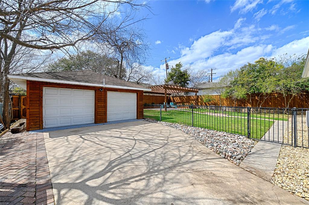 Lake Terrace - Residential