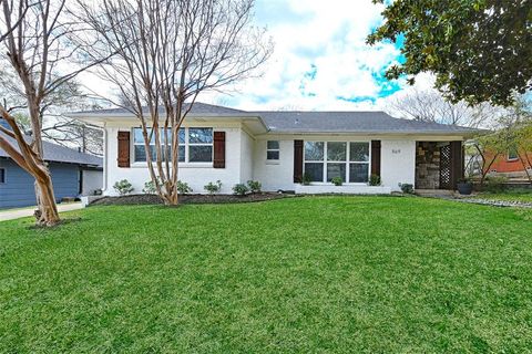 869 Peavy Road Dallas TX 75218