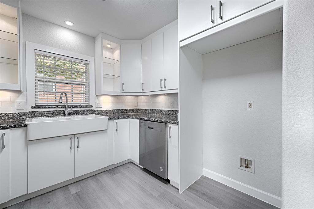 Lake Terrace - Residential