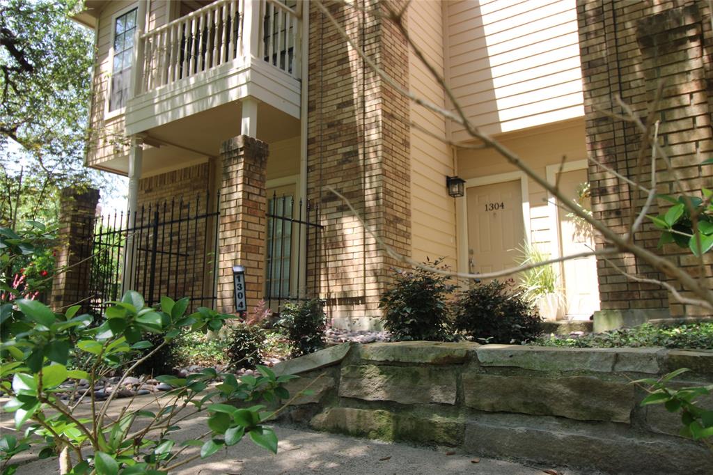 Preston On Lake Condo - Residential Lease