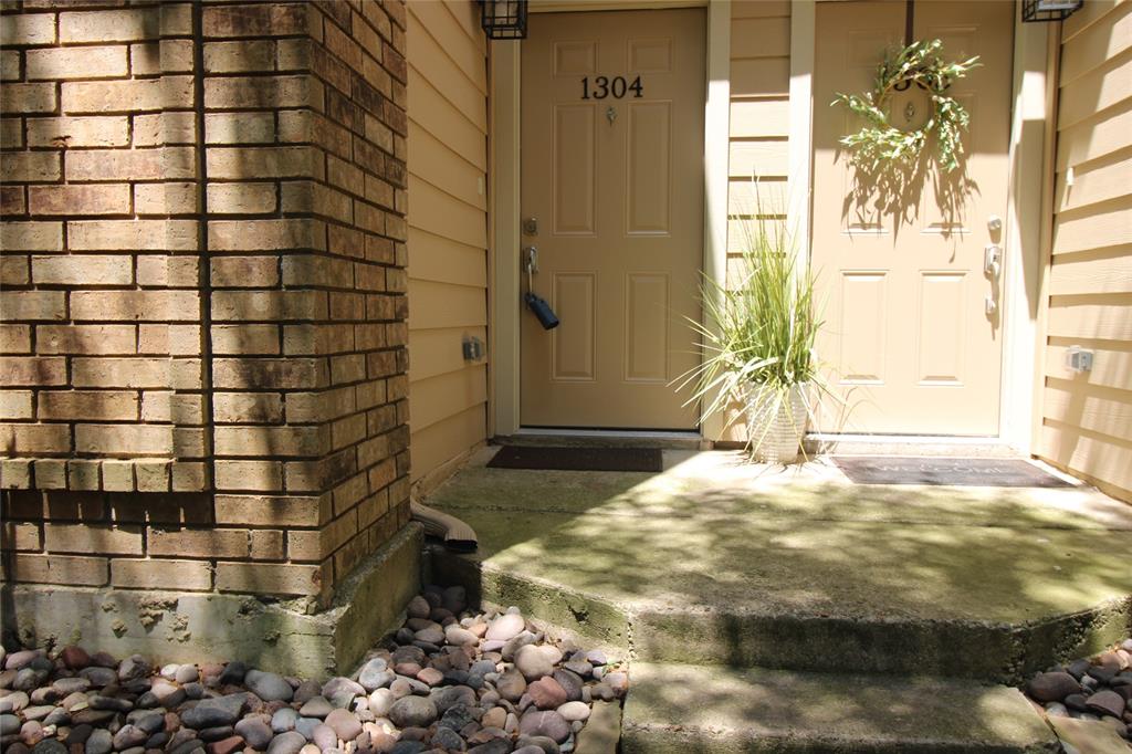 Preston On Lake Condo - Residential Lease