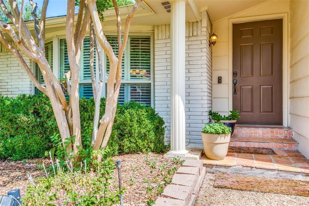 6607 Roundrock Road