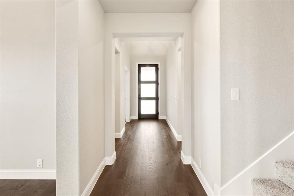 2610 Waterfall Court