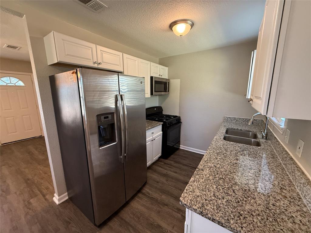 Edgemont Park 02 - Residential Lease