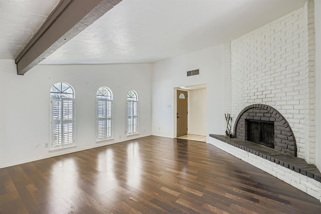 Pleasant Valley Estate - Residential Lease