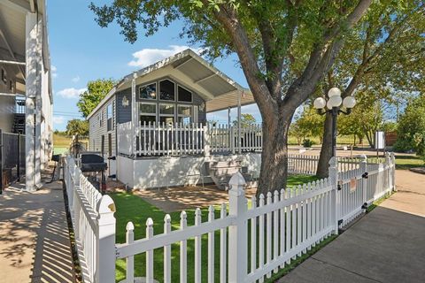 Tiny photo for 403 Brazos Harbor Drive, Granbury, TX 76048 (MLS # 21101712)