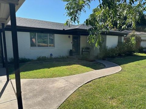 A home in Benbrook